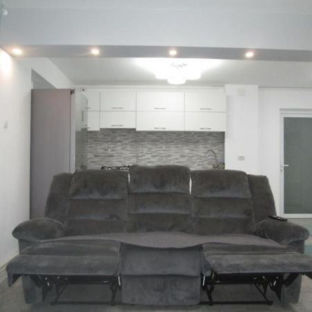 Apartament Sarra Targoviste Ngoại thất bức ảnh