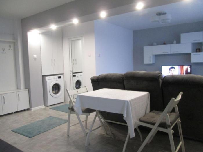 Apartament Sarra Targoviste Ngoại thất bức ảnh